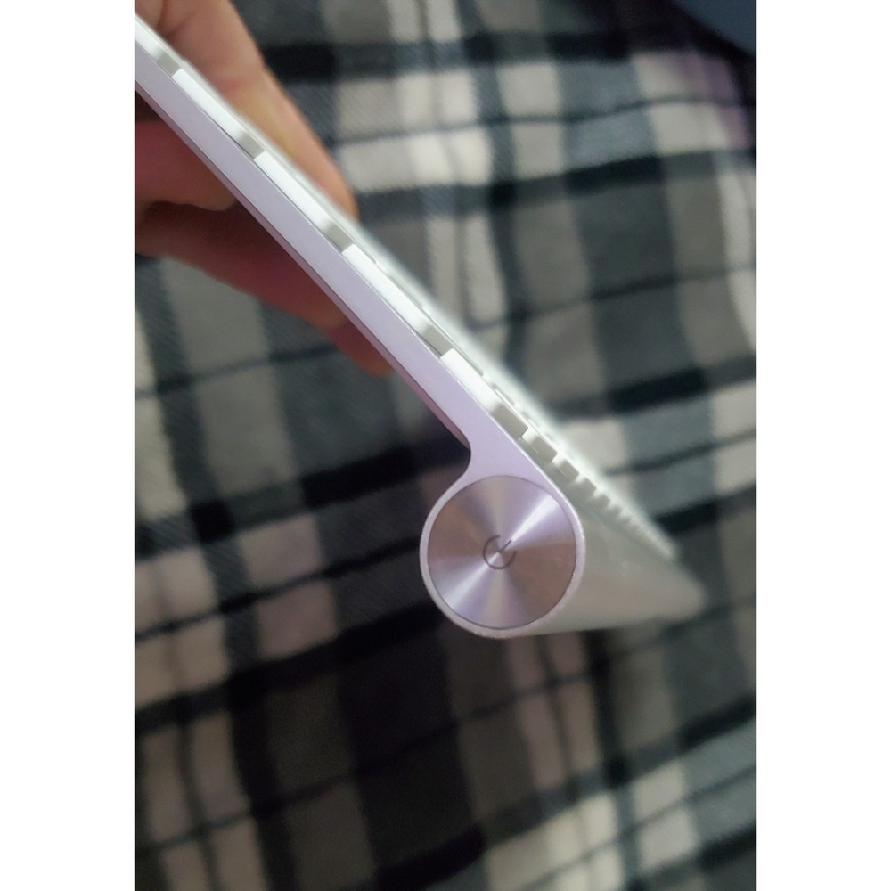 Apple Magic Wireless Keyboard - Picture 4 of 11